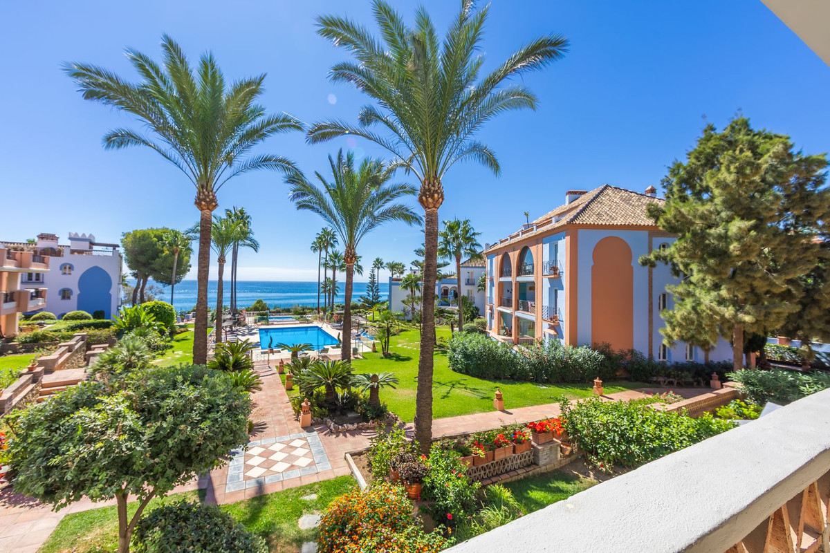 2 Bed Apartment for sale in Casares Playa Costa Del Sol, Málaga, Spain