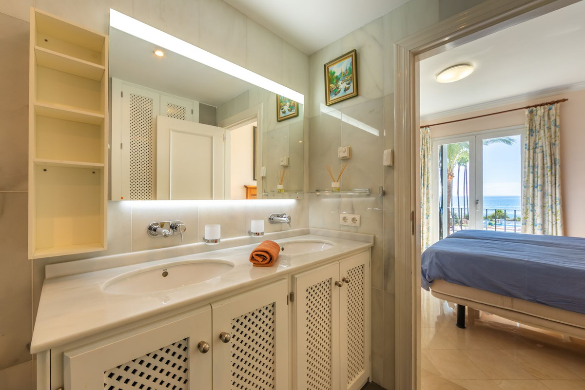 2 Bed Apartment for sale in Casares Playa Costa Del Sol, Málaga, Spain