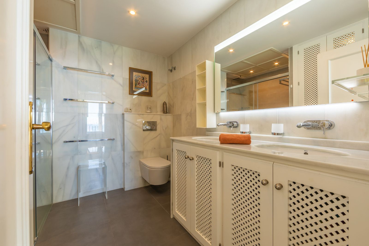 2 Bed Apartment for sale in Casares Playa Costa Del Sol, Málaga, Spain