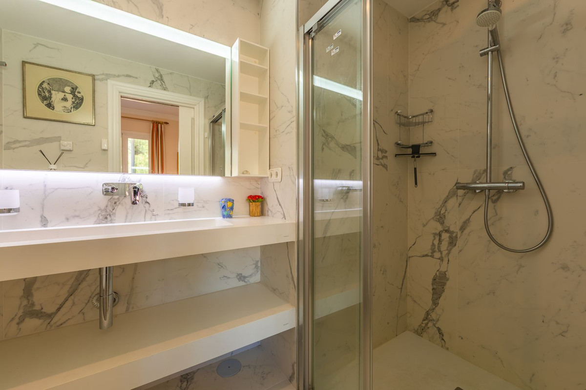 2 Bed Apartment for sale in Casares Playa Costa Del Sol, Málaga, Spain