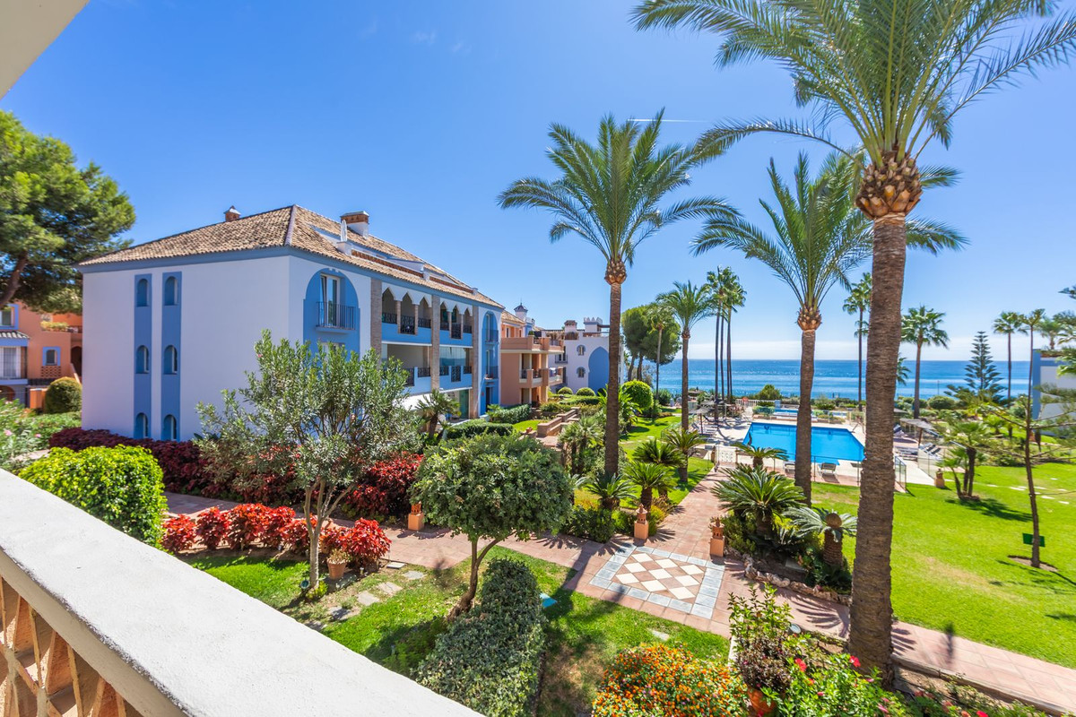 2 Bed Apartment for sale in Casares Playa Costa Del Sol, Málaga, Spain