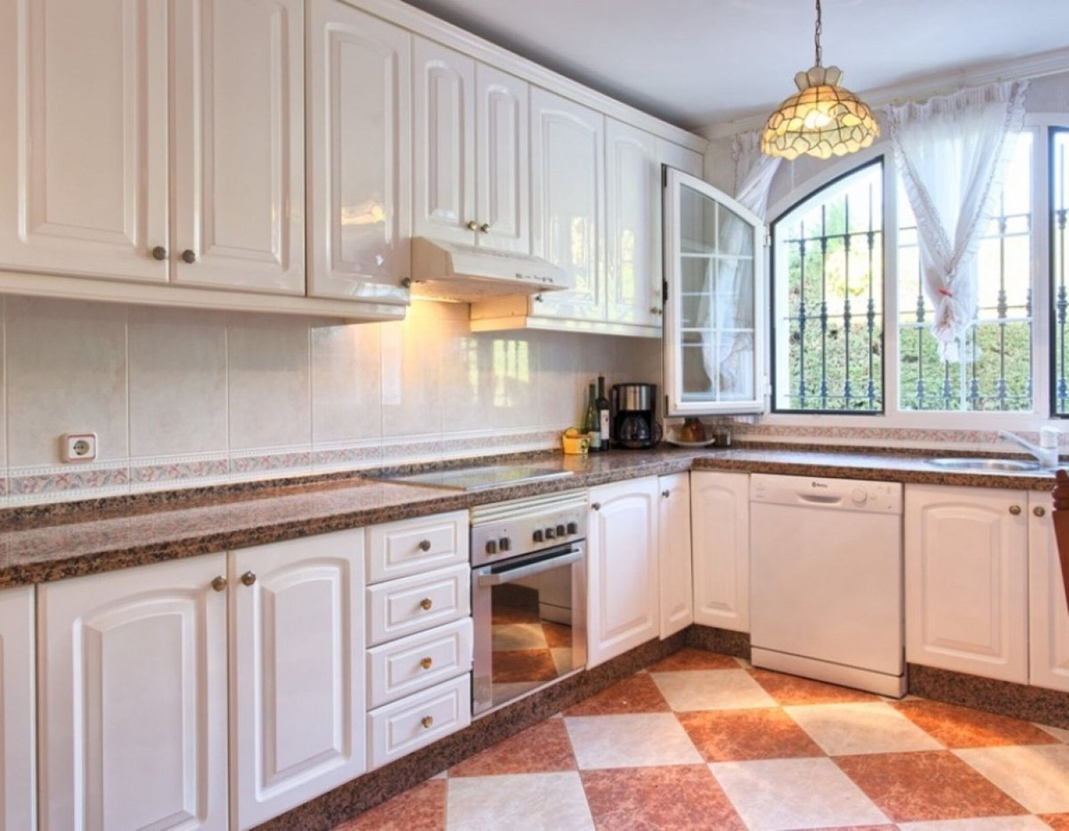 4 Bed Townhouse for sale in Torrequebrada Costa Del Sol, Málaga, Spain