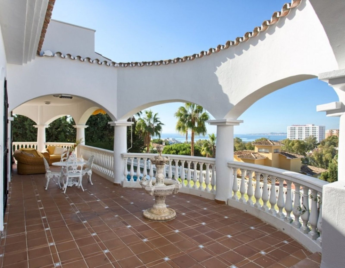 4 Bed Townhouse for sale in Torrequebrada Costa Del Sol, Málaga, Spain