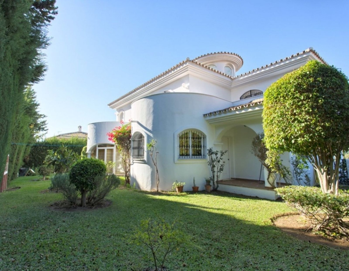 4 Bed Townhouse for sale in Torrequebrada Costa Del Sol, Málaga, Spain