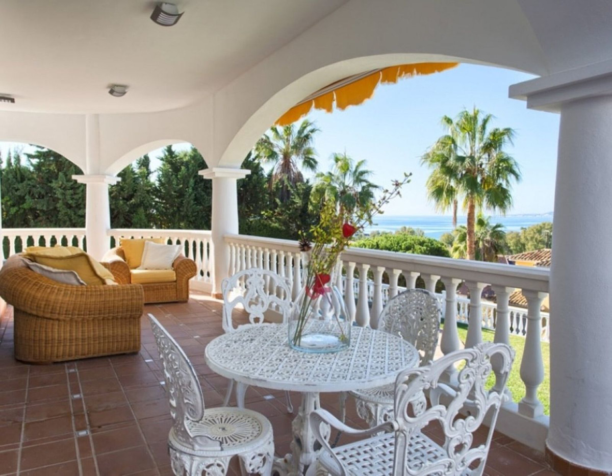 4 Bed Townhouse for sale in Torrequebrada Costa Del Sol, Málaga, Spain