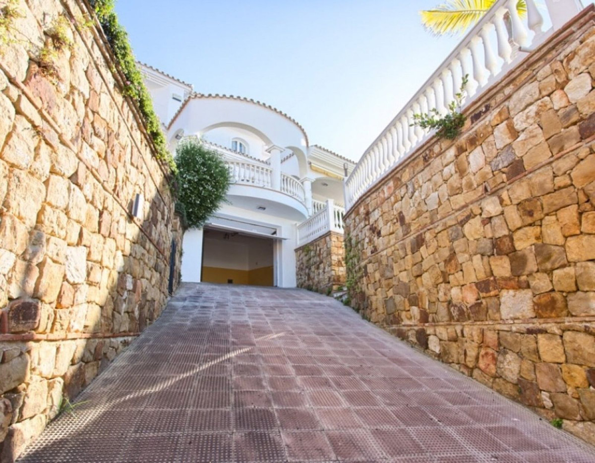4 Bed Townhouse for sale in Torrequebrada Costa Del Sol, Málaga, Spain