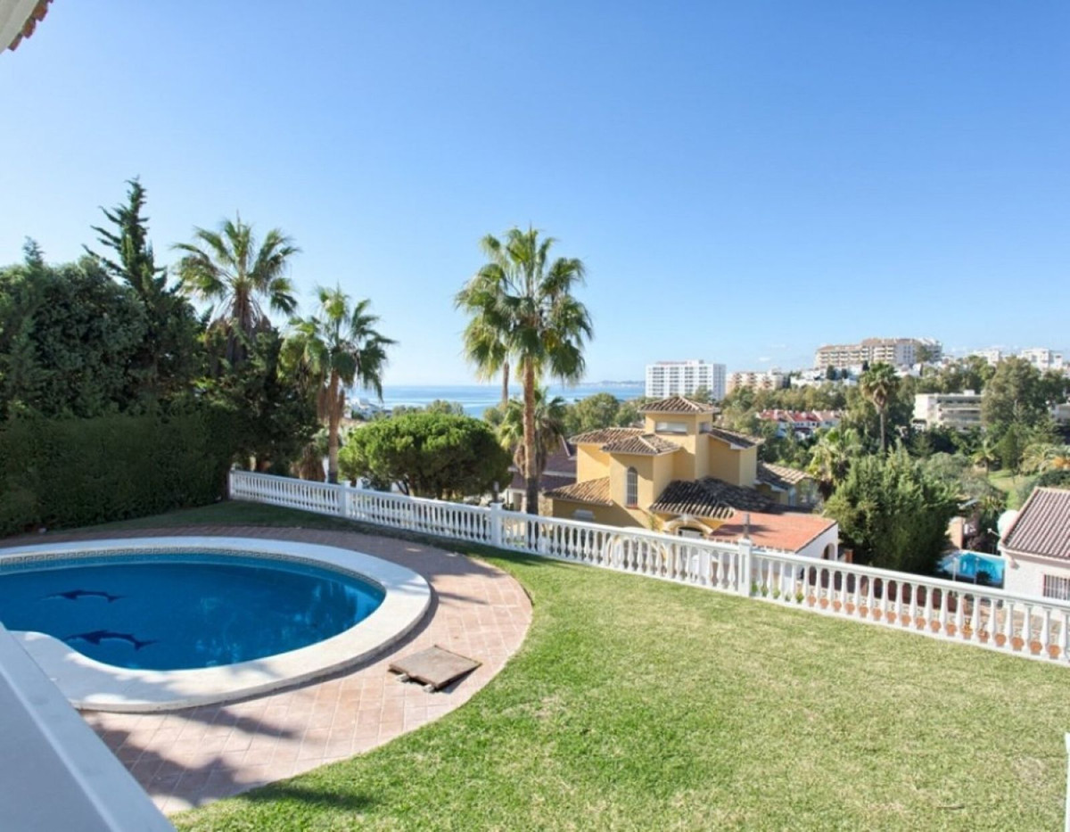 4 Bed Townhouse for sale in Torrequebrada Costa Del Sol, Málaga, Spain