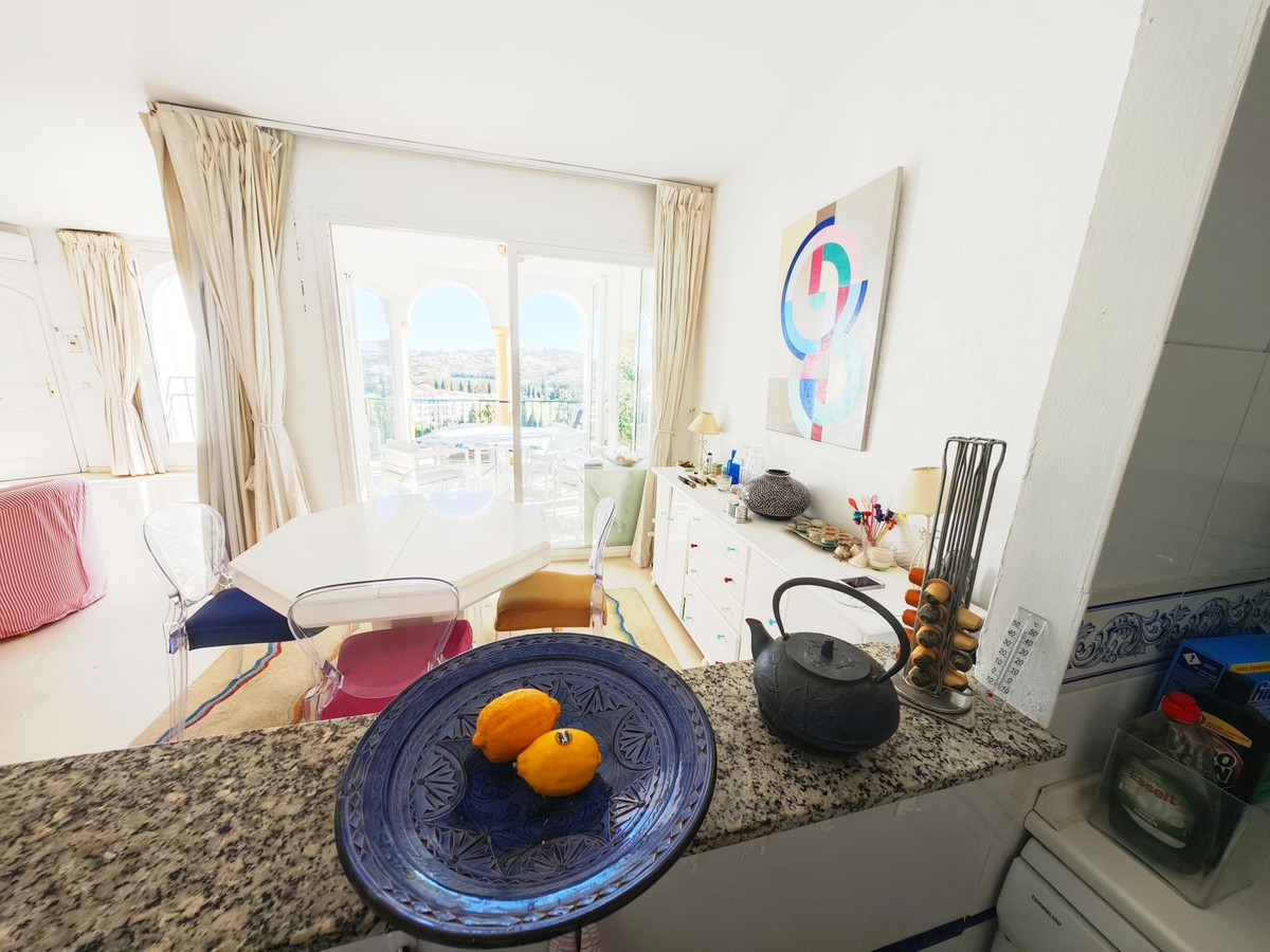 Se vende Apartamento Planta Media de 2 dormitorios en Costa Del Sol, Málaga, España
