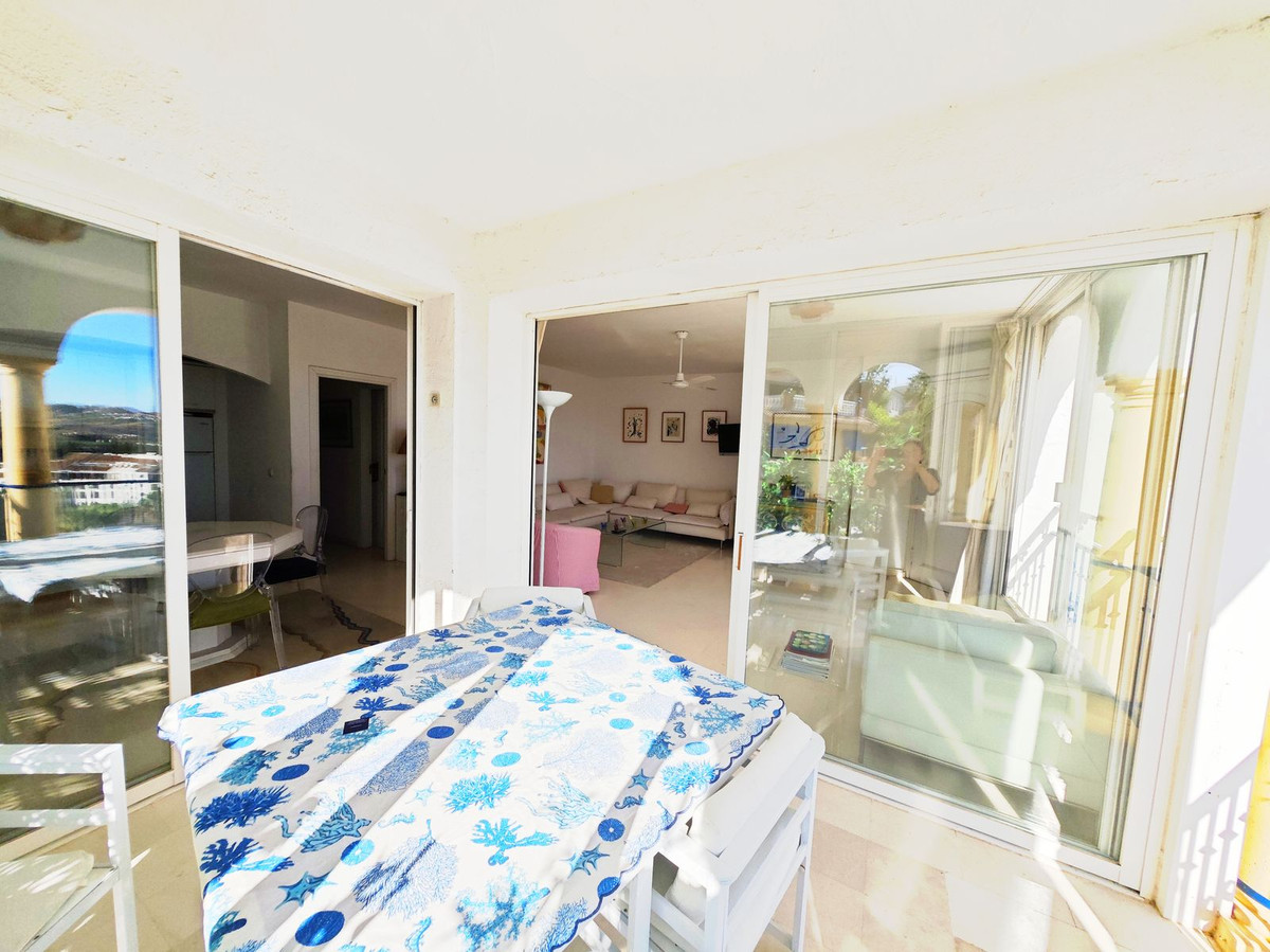Se vende Apartamento Planta Media de 2 dormitorios en Costa Del Sol, Málaga, España