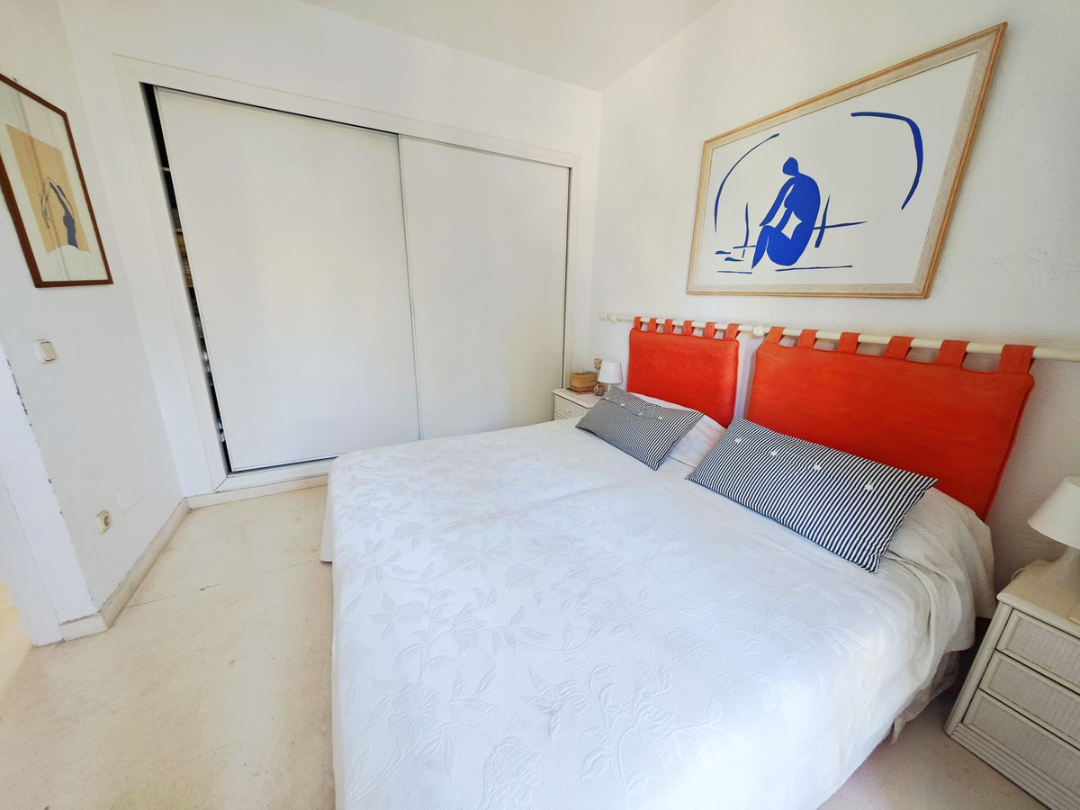 Se vende Apartamento Planta Media de 2 dormitorios en Costa Del Sol, Málaga, España