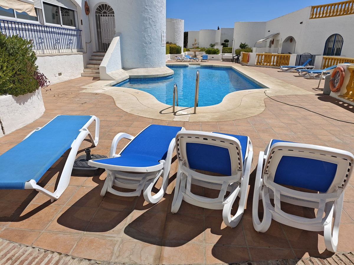 Se vende Apartamento Planta Media de 2 dormitorios en Costa Del Sol, Málaga, España
