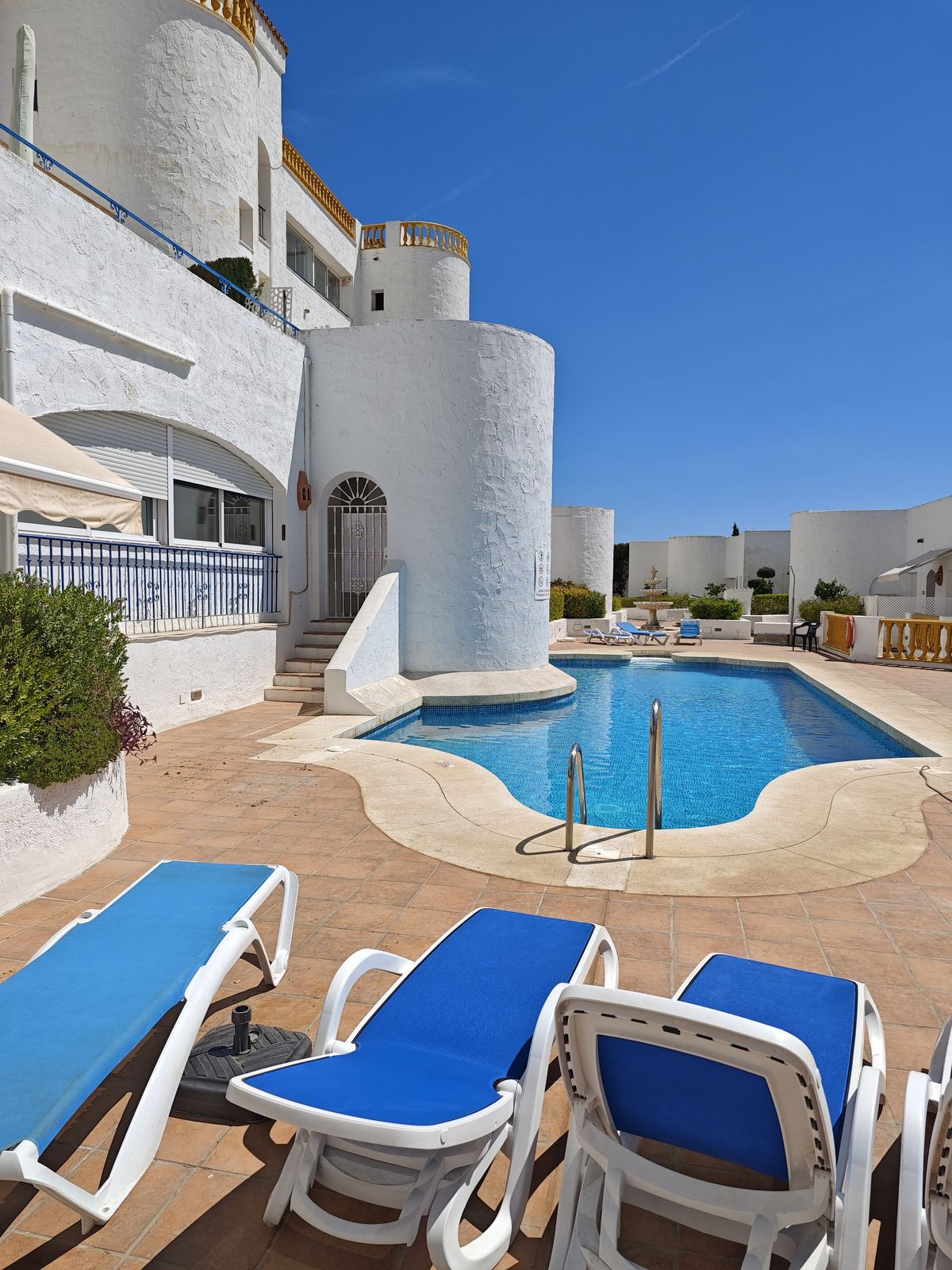 Se vende Apartamento Planta Media de 2 dormitorios en Costa Del Sol, Málaga, España