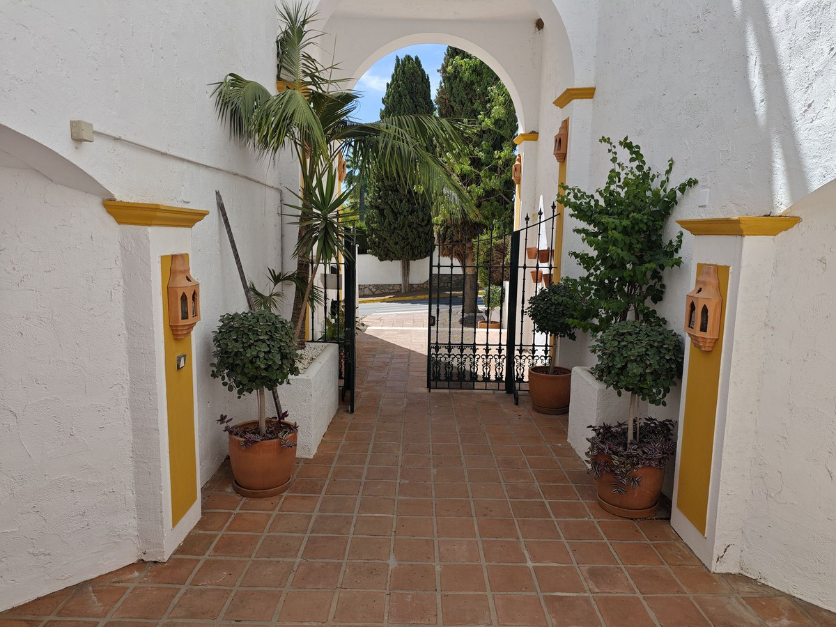 Se vende Apartamento Planta Media de 2 dormitorios en Costa Del Sol, Málaga, España