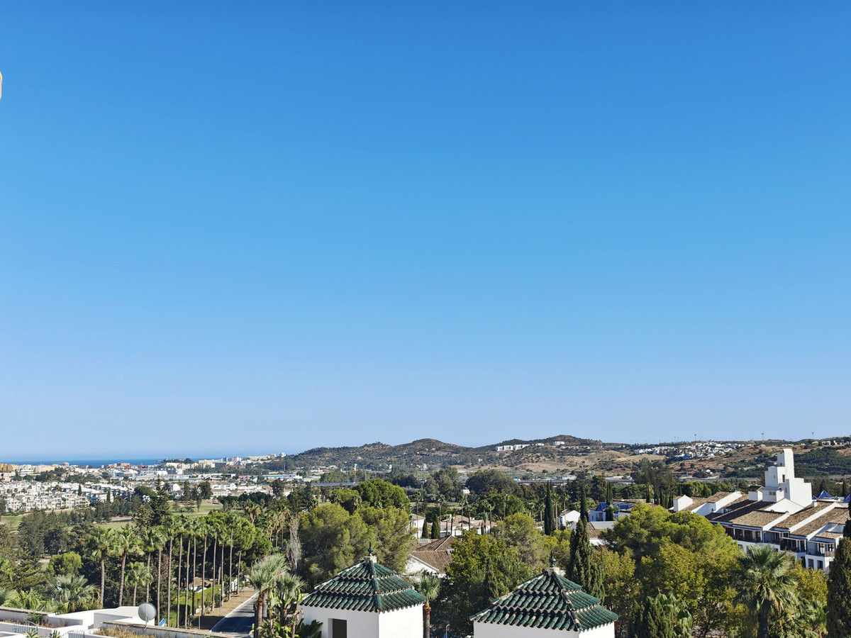 Se vende Apartamento Planta Media de 2 dormitorios en Costa Del Sol, Málaga, España