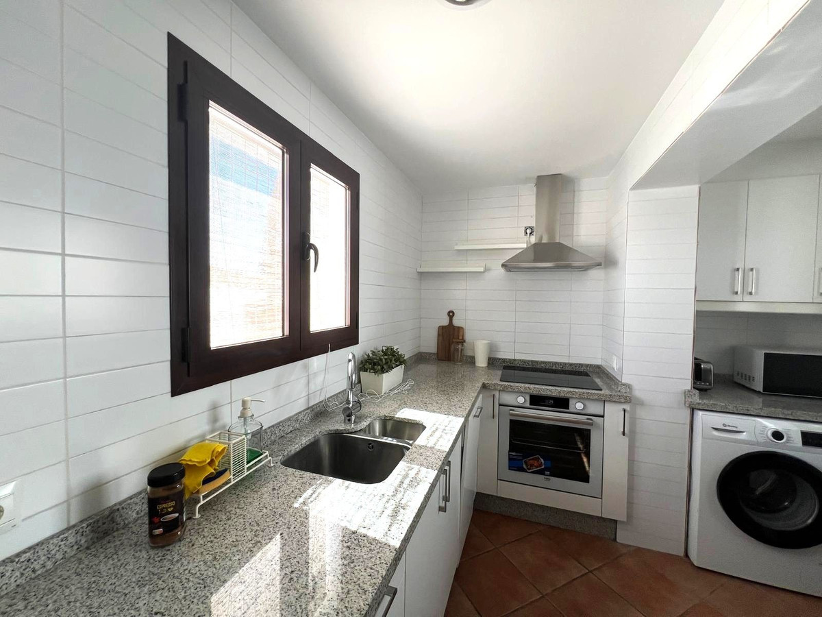 2 Bed Apartment for sale in El Paraiso Costa Del Sol, Málaga, Spain