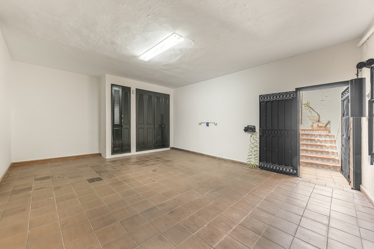 Se vende Pareada de 5 dormitorios en Costa Del Sol, Málaga, España