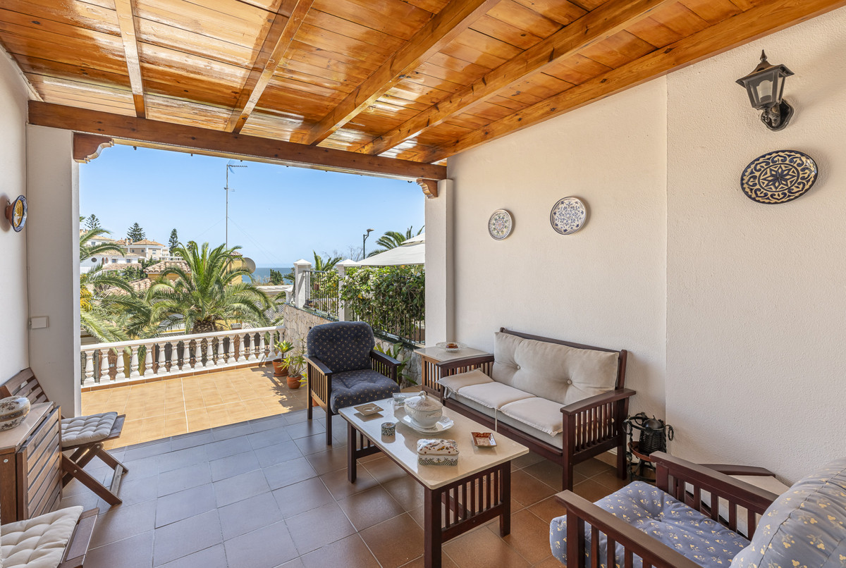 Se vende Pareada de 5 dormitorios en Costa Del Sol, Málaga, España