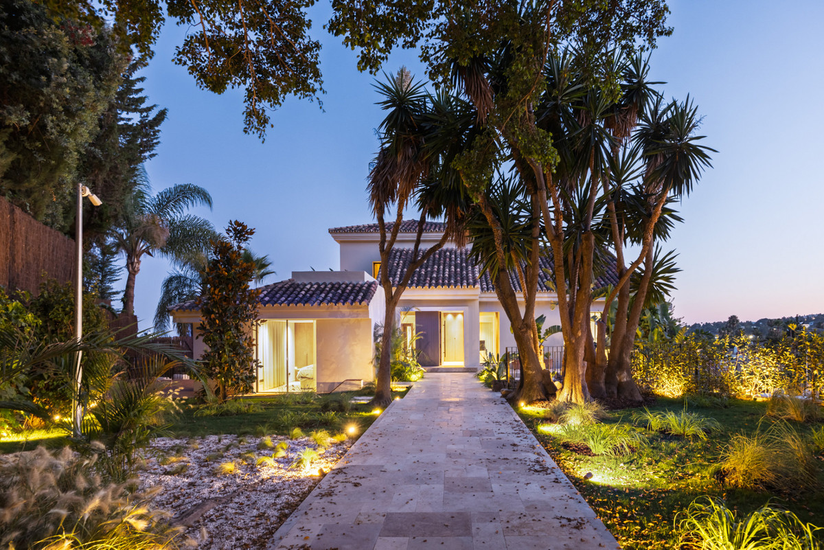 Se vende Villa - Chalet de 5 dormitorios en Costa Del Sol, Málaga, España