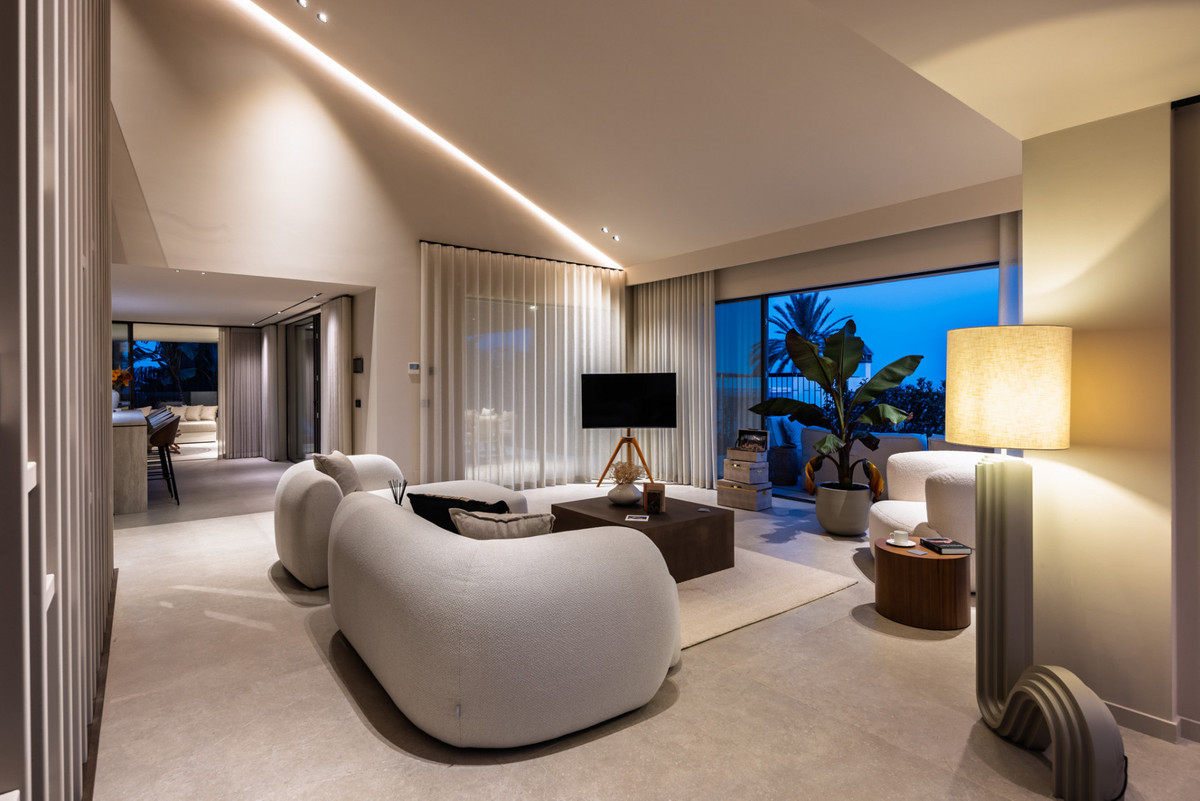 Se vende Villa - Chalet de 5 dormitorios en Costa Del Sol, Málaga, España