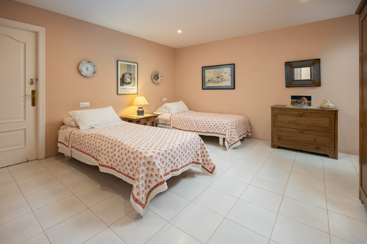 7 Bed Commercial unit for sale in Periana Costa Del Sol East, Málaga, Spain