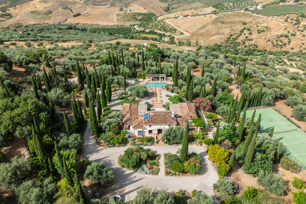 7 Bed Commercial unit for sale in Periana Costa Del Sol East, Málaga, Spain