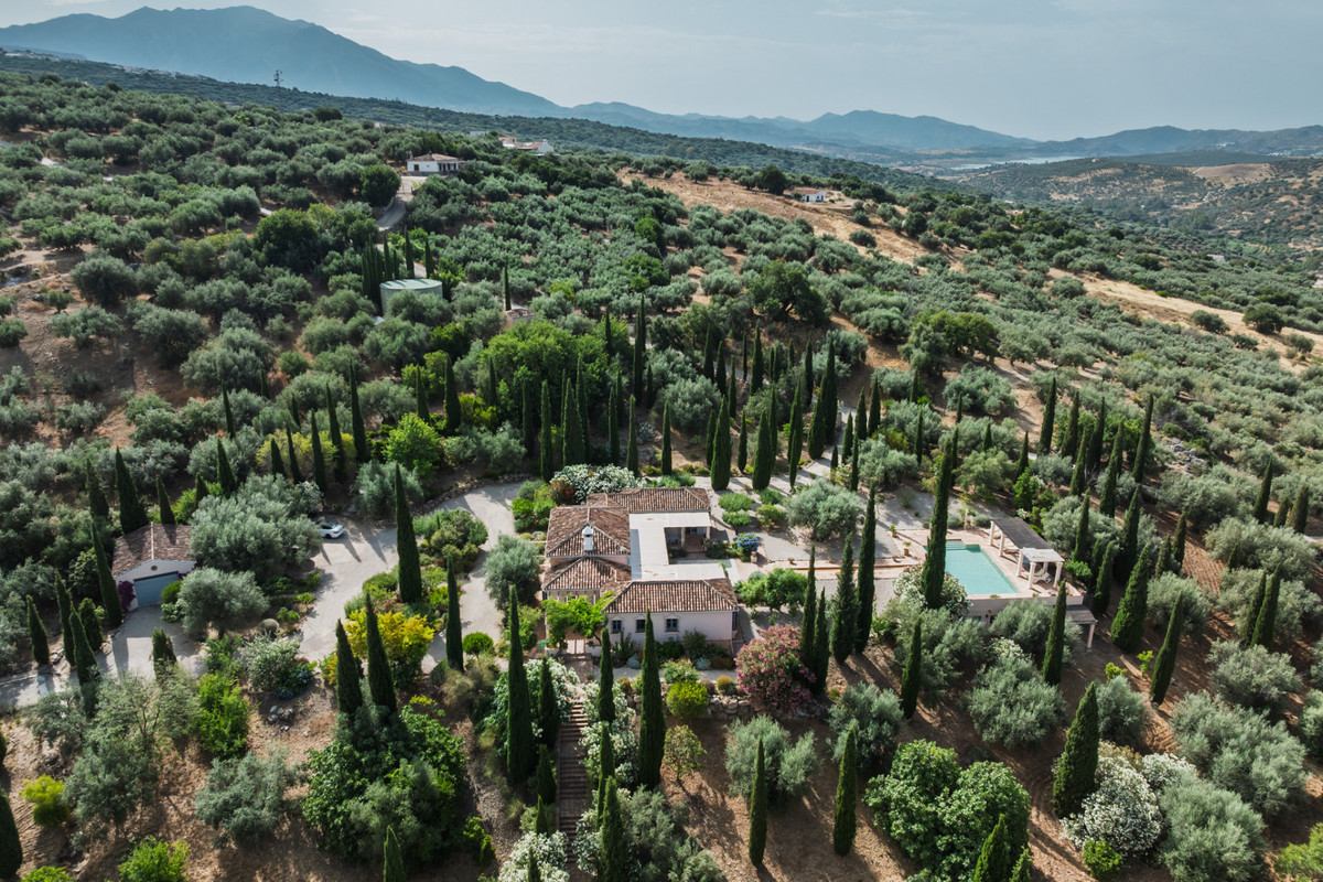 7 Bed Commercial unit for sale in Periana Costa Del Sol East, Málaga, Spain