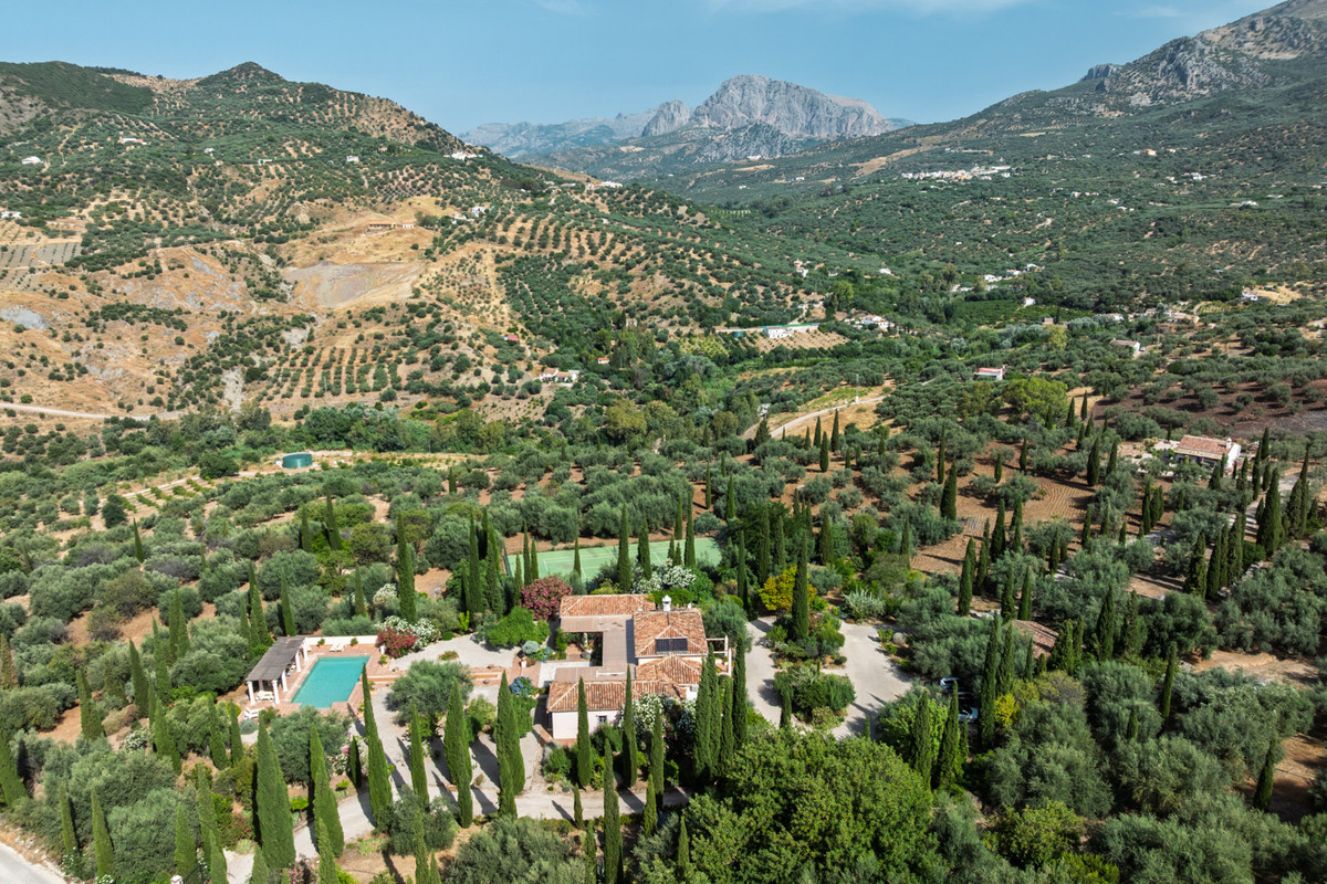 7 Bed Commercial unit for sale in Periana Costa Del Sol East, Málaga, Spain