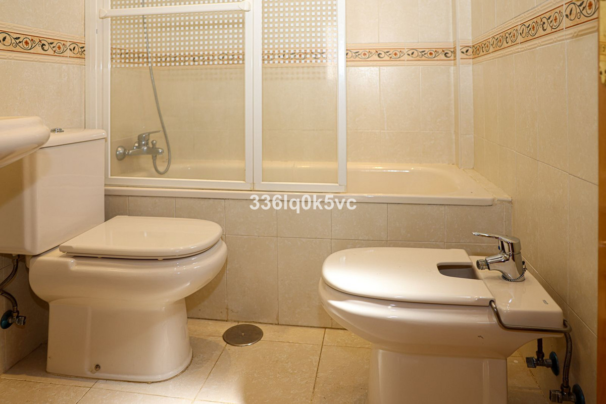 2 Bed Apartment for sale in Benahavís Costa Del Sol, Málaga, Spain