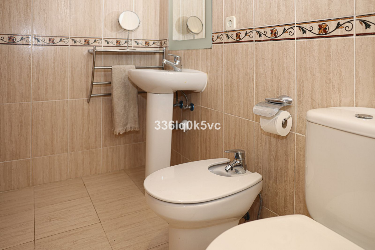 2 Bed Apartment for sale in Benahavís Costa Del Sol, Málaga, Spain