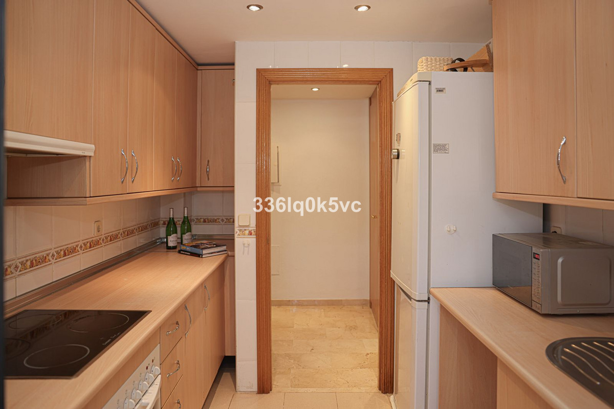 2 Bed Apartment for sale in Benahavís Costa Del Sol, Málaga, Spain