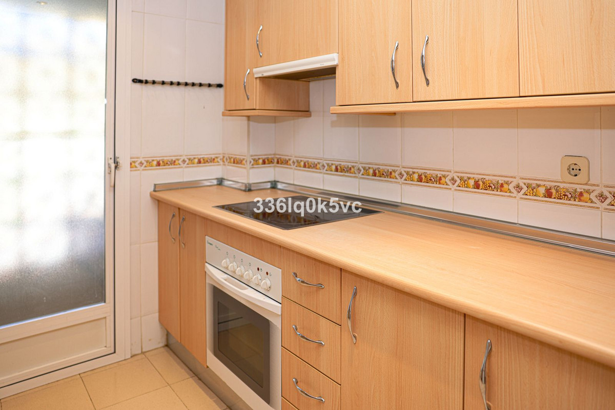 2 Bed Apartment for sale in Benahavís Costa Del Sol, Málaga, Spain