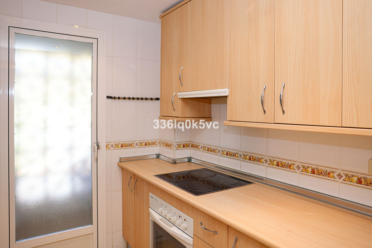 2 Bed Apartment for sale in Benahavís Costa Del Sol, Málaga, Spain