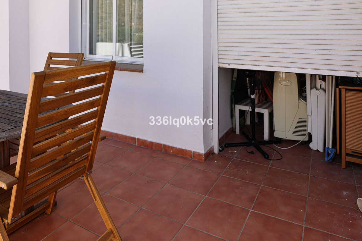 2 Bed Apartment for sale in Benahavís Costa Del Sol, Málaga, Spain