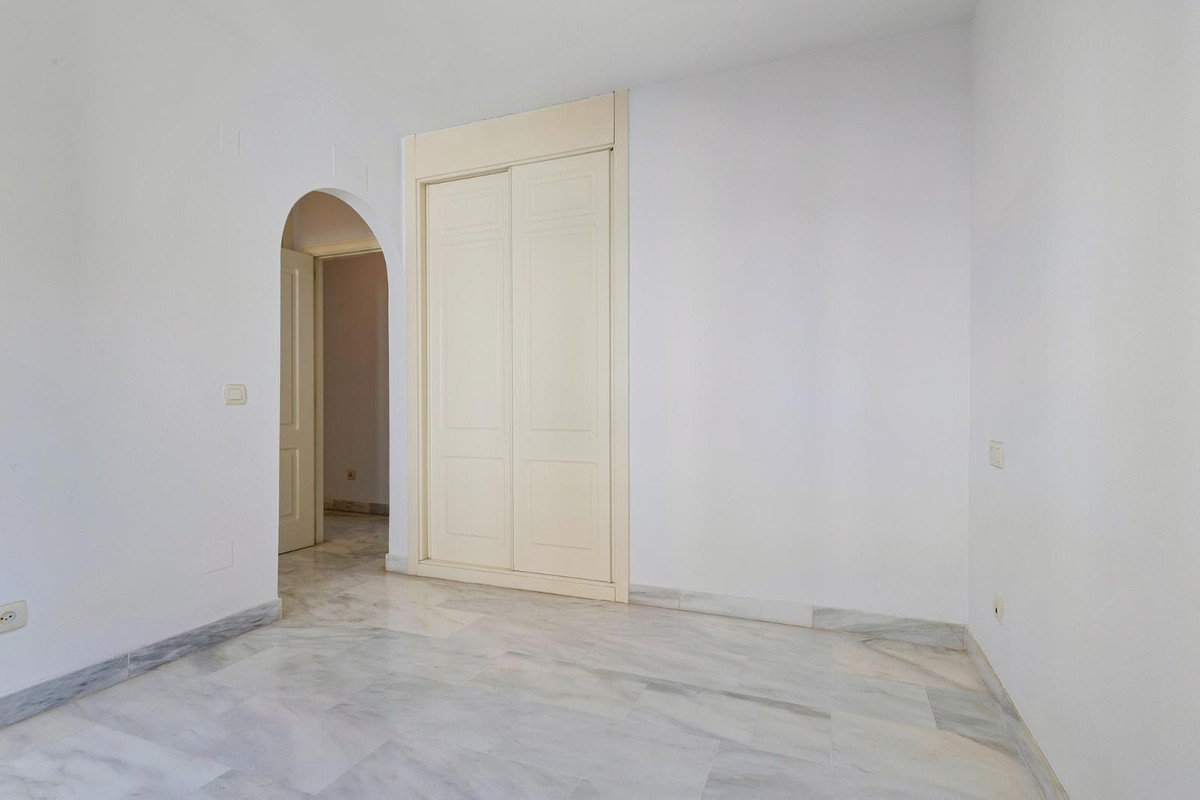 Se vende Estudio Planta Media de 2 dormitorios en Costa Del Sol, Málaga, España