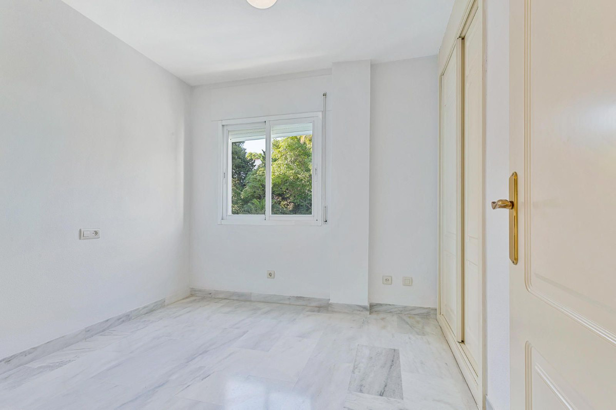 Se vende Estudio Planta Media de 2 dormitorios en Costa Del Sol, Málaga, España