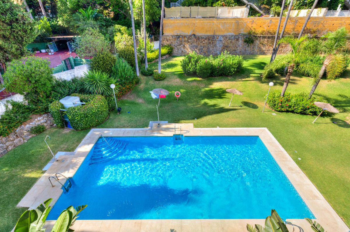 Se vende Estudio Planta Media de 2 dormitorios en Costa Del Sol, Málaga, España