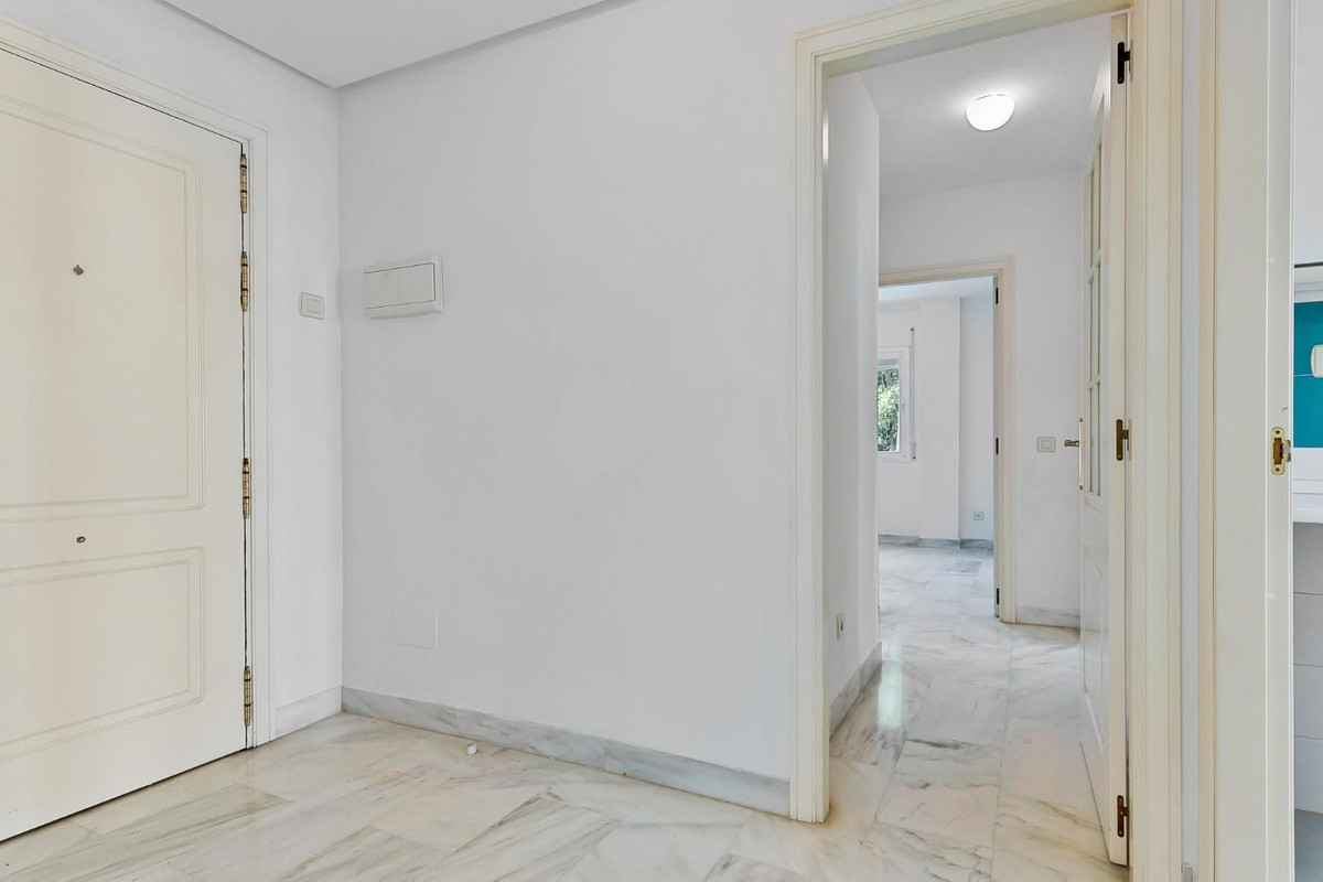 Se vende Estudio Planta Media de 2 dormitorios en Costa Del Sol, Málaga, España
