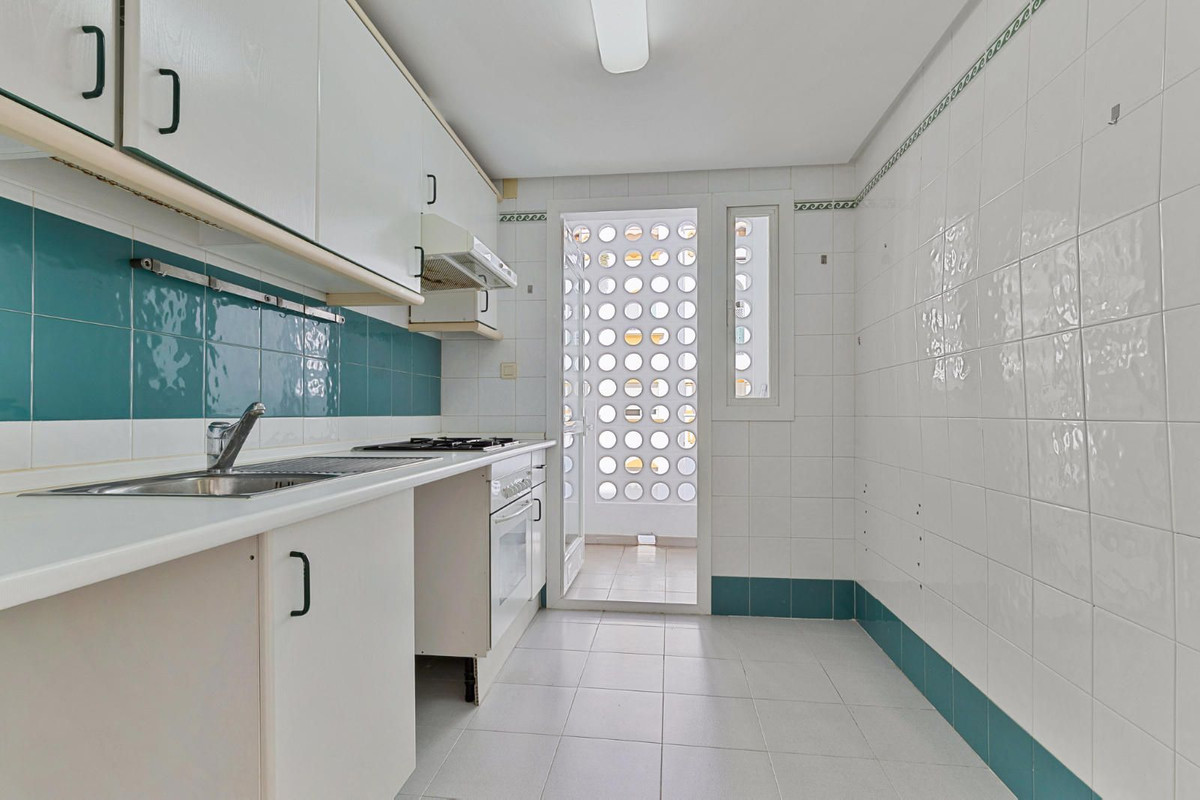 Se vende Estudio Planta Media de 2 dormitorios en Costa Del Sol, Málaga, España
