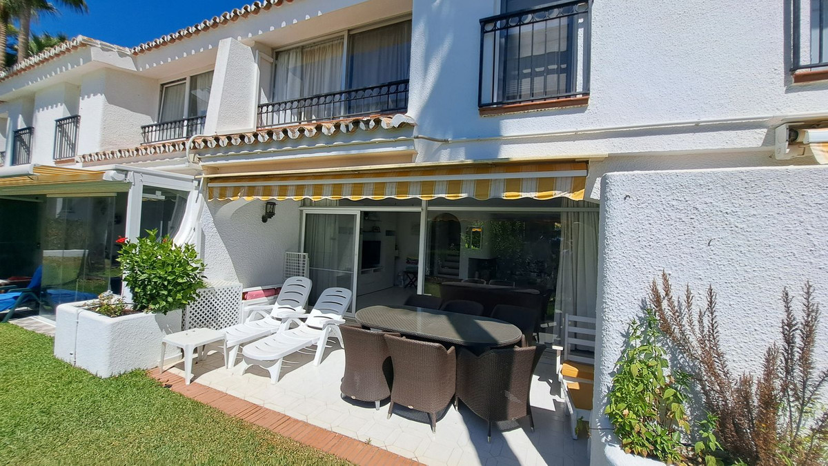 3 Bed Townhouse for sale in Miraflores Costa Del Sol, Málaga, Spain