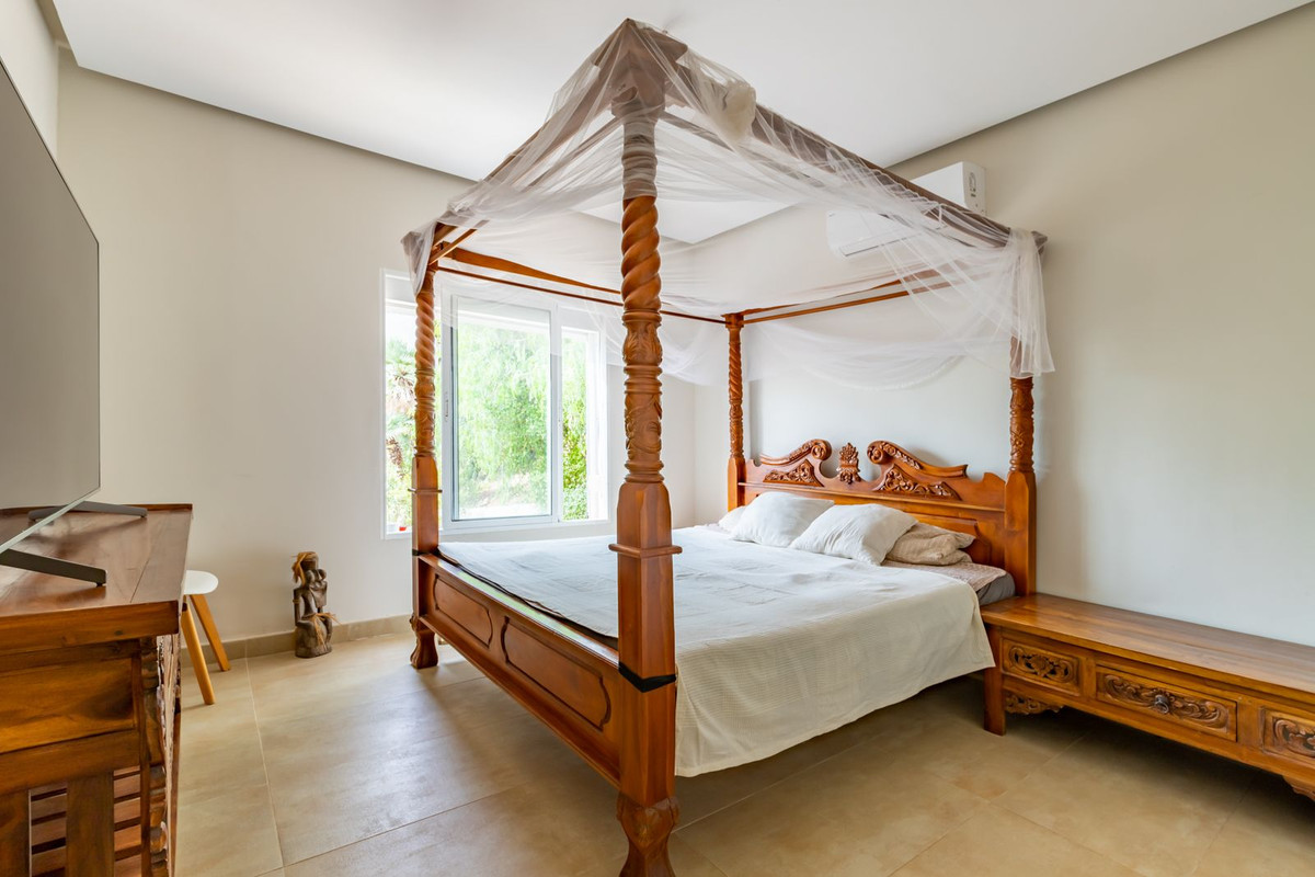 Se vende Villa - Chalet de 3 dormitorios en Costa Blanca, Alicante, España