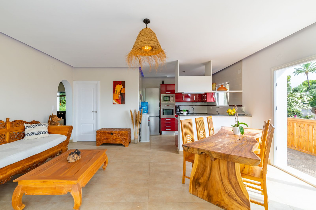 Se vende Villa - Chalet de 3 dormitorios en Costa Blanca, Alicante, España