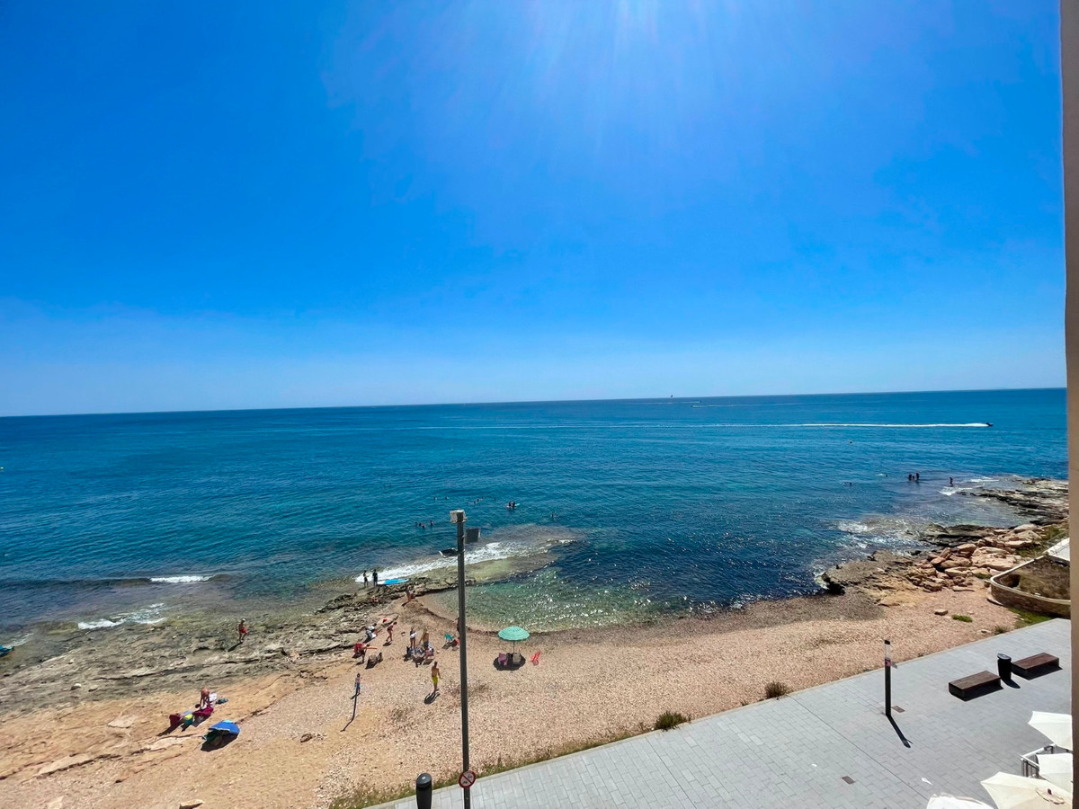 Se vende Apartamento Planta Media de 3 dormitorios en Costa Blanca, Alicante, España