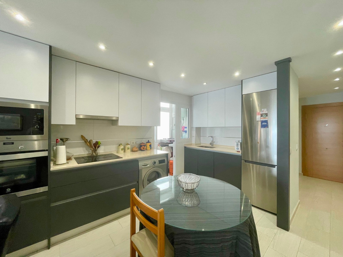 Se vende Apartamento Planta Media de 3 dormitorios en Costa Blanca, Alicante, España