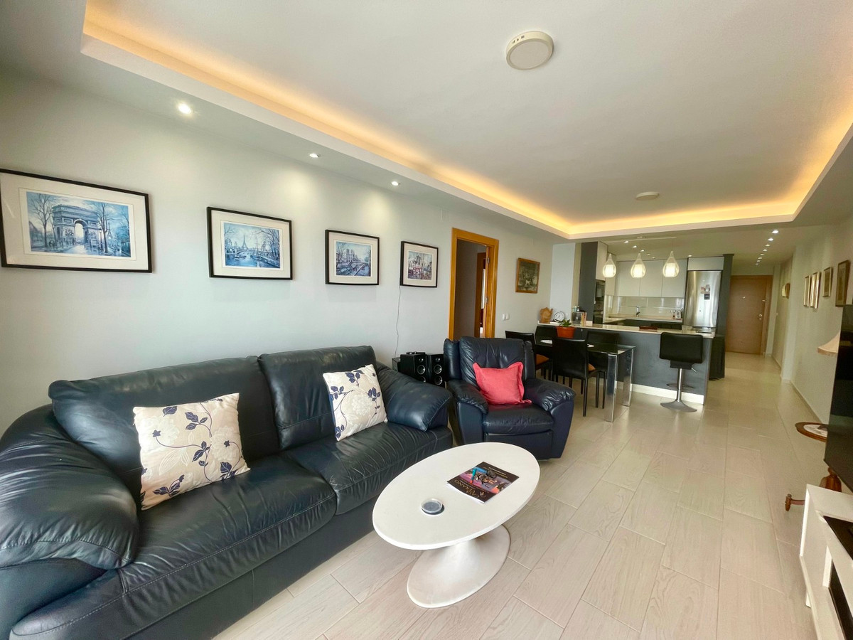 Se vende Apartamento Planta Media de 3 dormitorios en Costa Blanca, Alicante, España