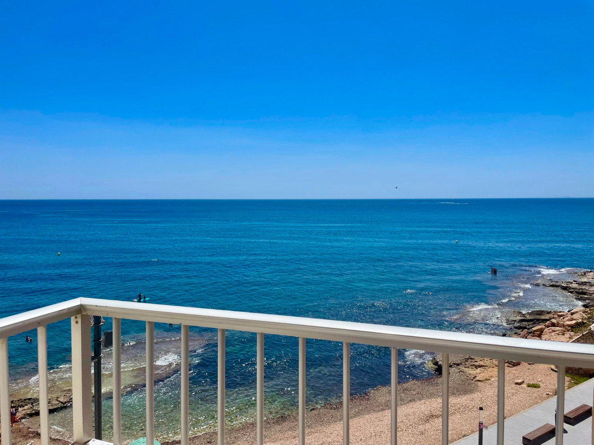 Se vende Apartamento Planta Media de 3 dormitorios en Costa Blanca, Alicante, España