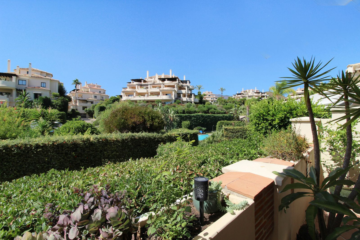 3 Bed Apartment for sale in Benahavís Costa Del Sol, Málaga, Spain