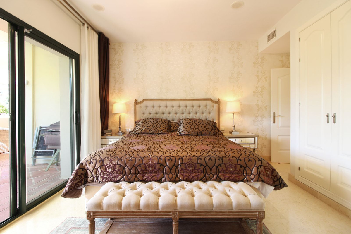 3 Bed Apartment for sale in Benahavís Costa Del Sol, Málaga, Spain