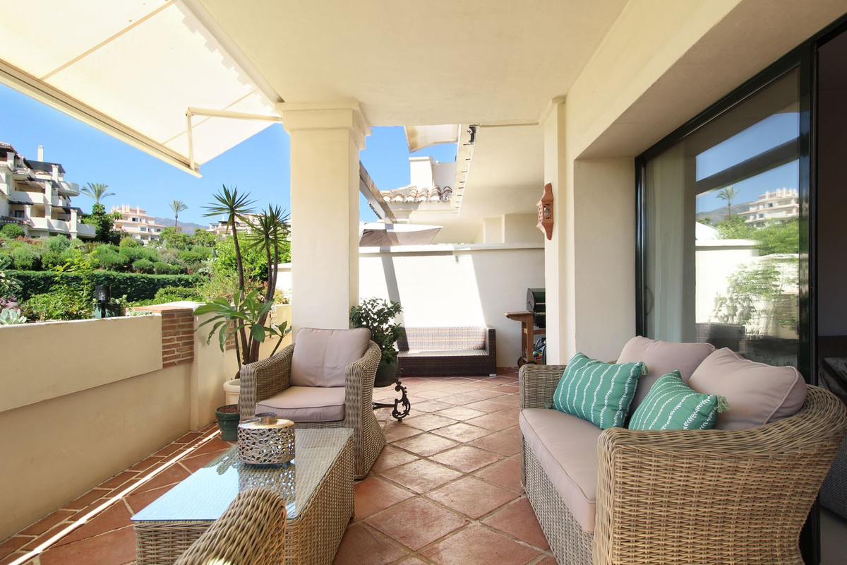 3 Bed Apartment for sale in Benahavís Costa Del Sol, Málaga, Spain