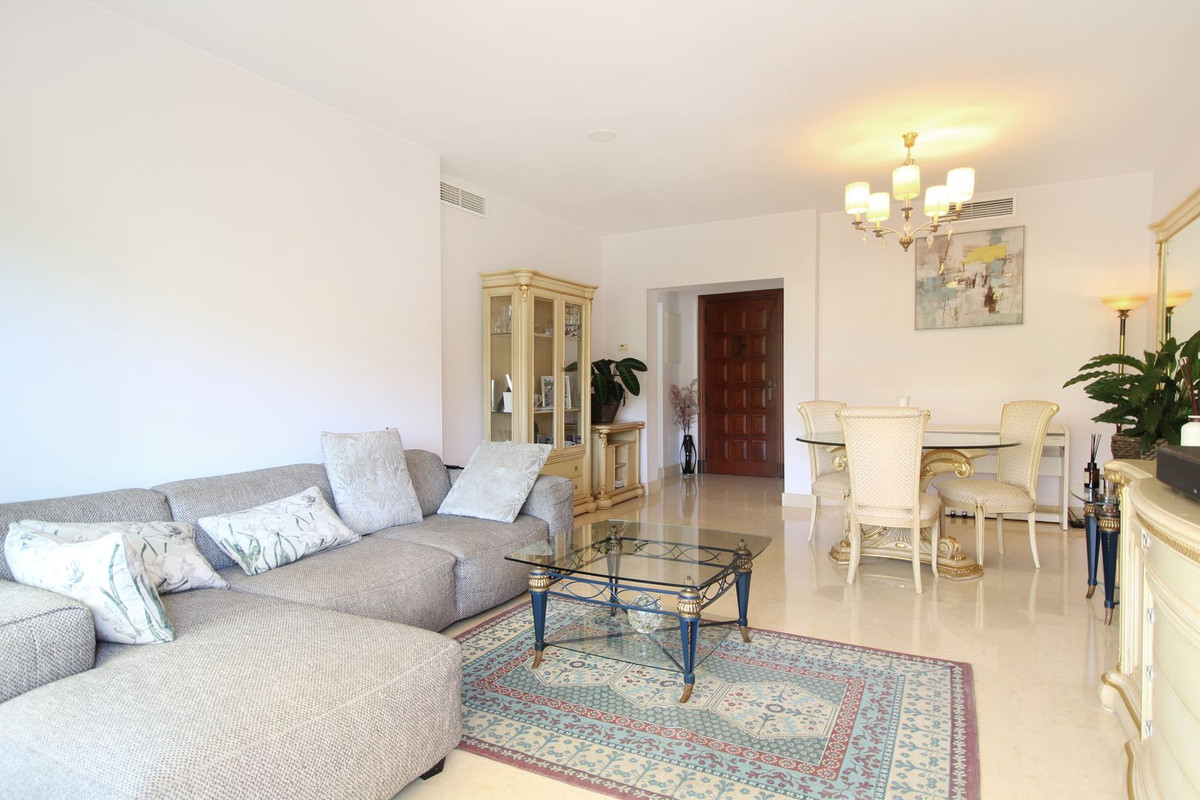3 Bed Apartment for sale in Benahavís Costa Del Sol, Málaga, Spain