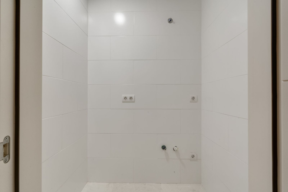 Se vende Villa - Chalet de 6 dormitorios en Costa Del Sol, Málaga, España